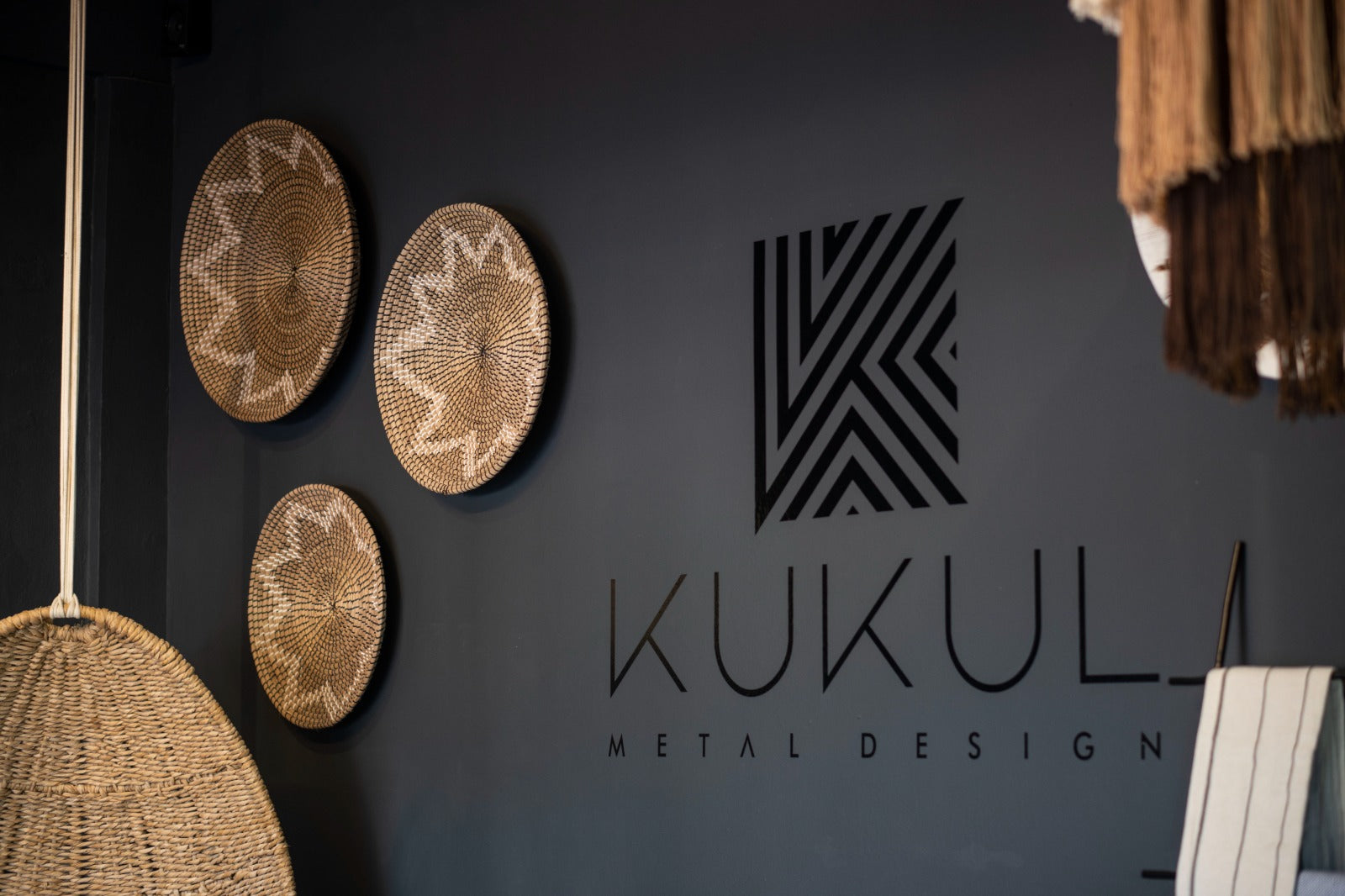 Conoce quién es Kukul Metañ Design. Somos diseñadores de interiores, diseñadores industriales, somos fabricantes de muebles y mucho más