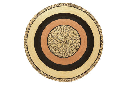 Tapete redondo de palma en colores beige, café y rosa, tapete tejido artesanalmente